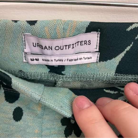 SOLD :: UO Bryn Pull-On Flare Pant in Blue Multi - Picture 9 of 9